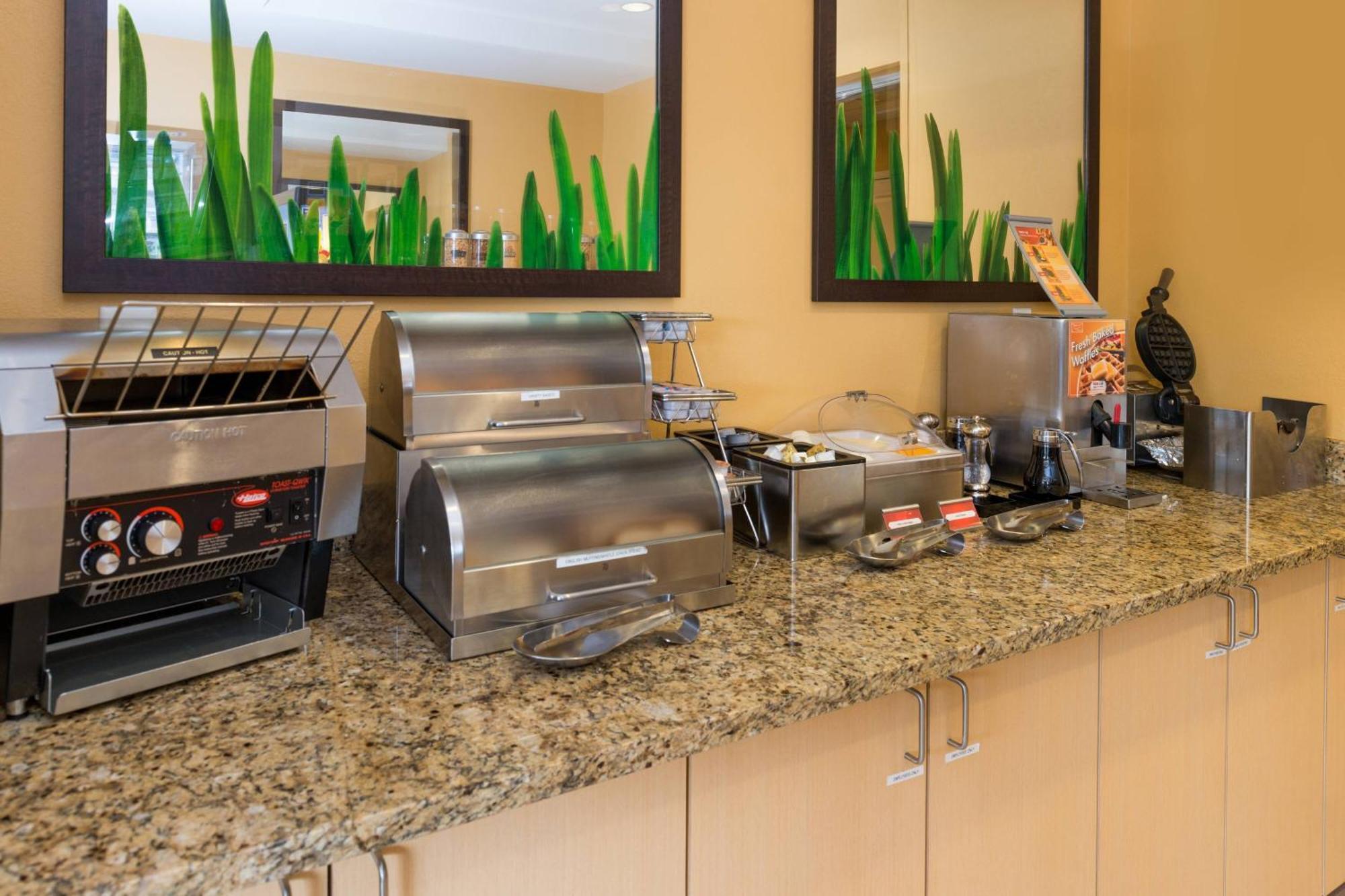 Towneplace Suites Хънтингтън Екстериор снимка