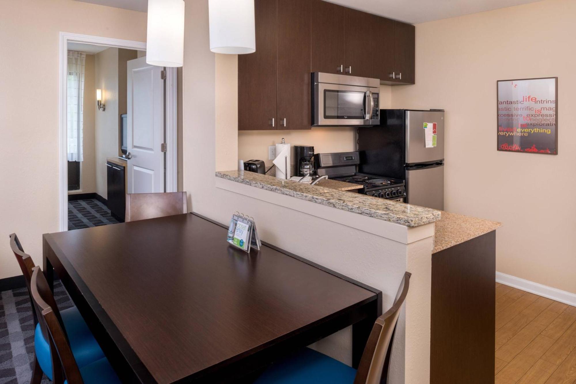 Towneplace Suites Хънтингтън Екстериор снимка